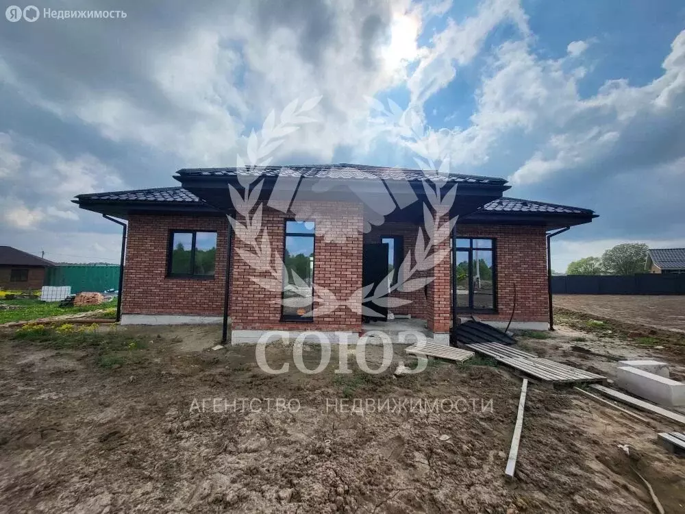 Дом в село Воскресенское, Просторная улица (110 м) - Фото 1