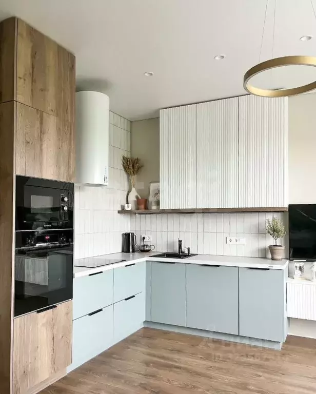 2-к кв. Свердловская область, Екатеринбург ул. Татищева, 136 (72.1 м) - Фото 1