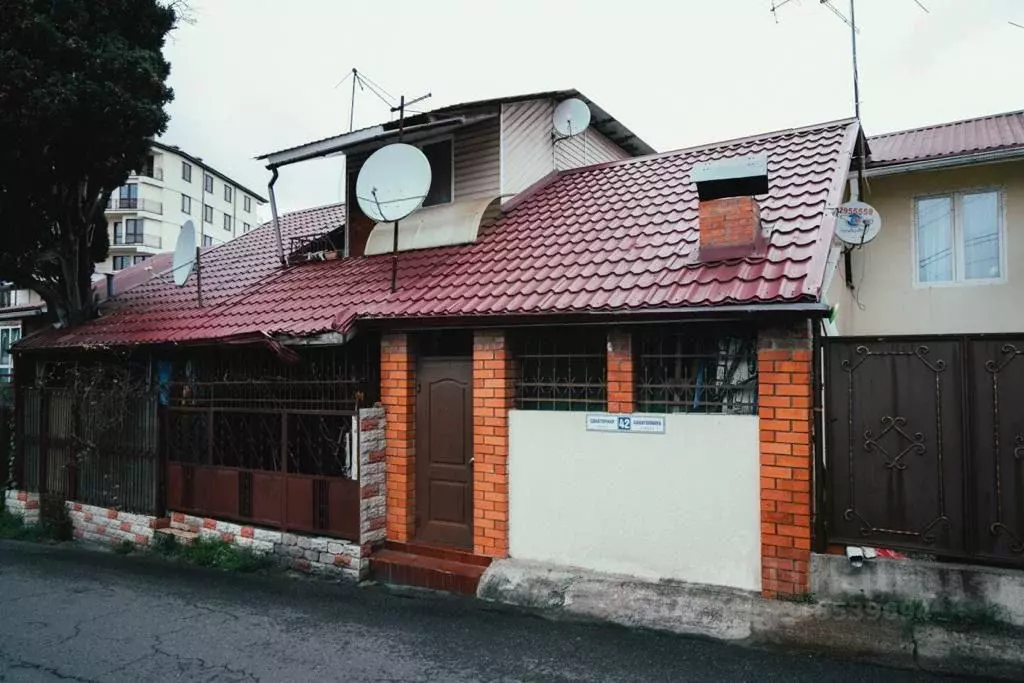 2-к кв. Краснодарский край, Сочи Виноградная ул., 42 (55.0 м) - Фото 0