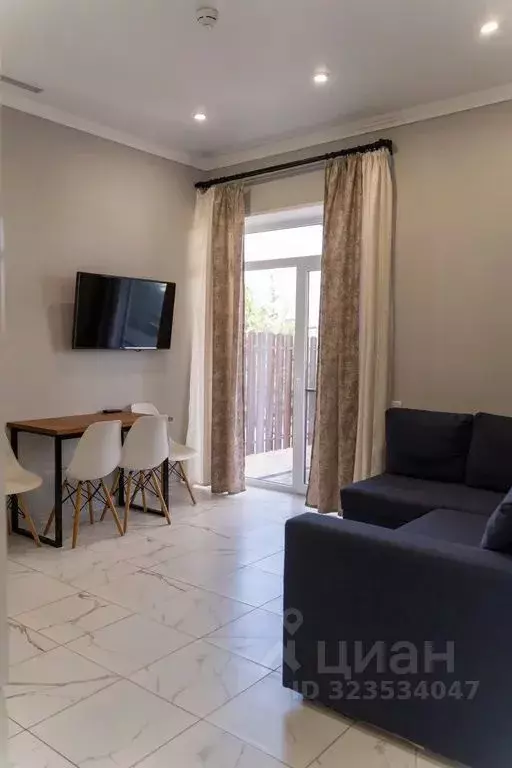 Дом в Крым, Сакский район, Молочненское с/пос, с. Витино ул. ... - Фото 1