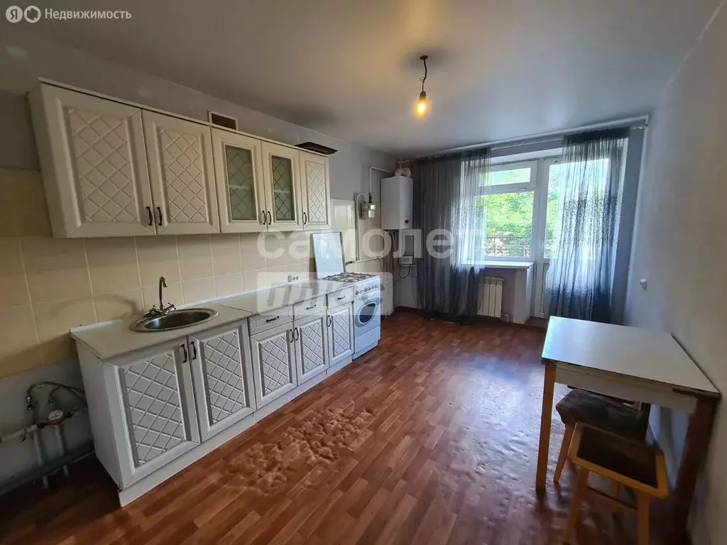 3-комнатная квартира: Ессентуки, улица Орджоникидзе, 84к1 (80 м) - Фото 1