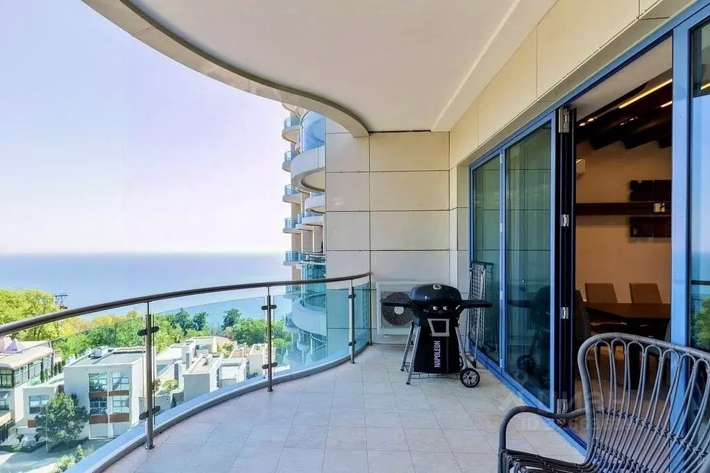 2-к кв. Краснодарский край, Сочи Курортный просп., 105б (80.0 м) - Фото 1