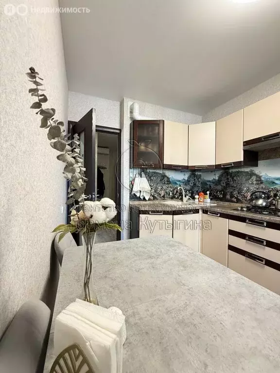 3-комнатная квартира: Волгоград, Шекснинская улица, 40 (76 м) - Фото 1