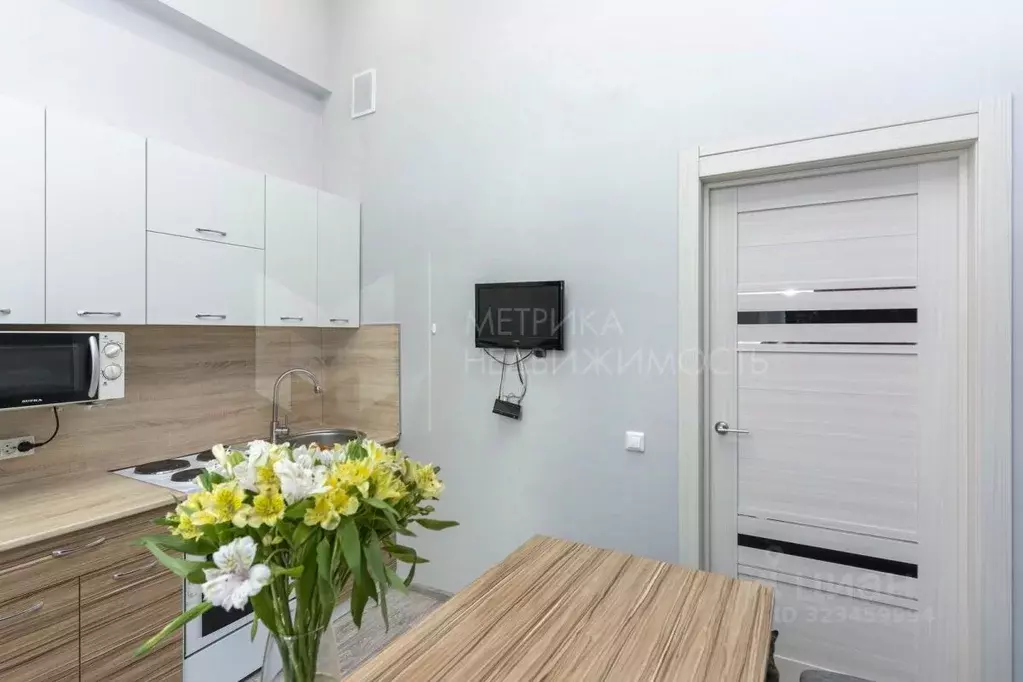 1-к кв. Тюменская область, Тюмень ул. Федюнинского, 56 (38.8 м) - Фото 1