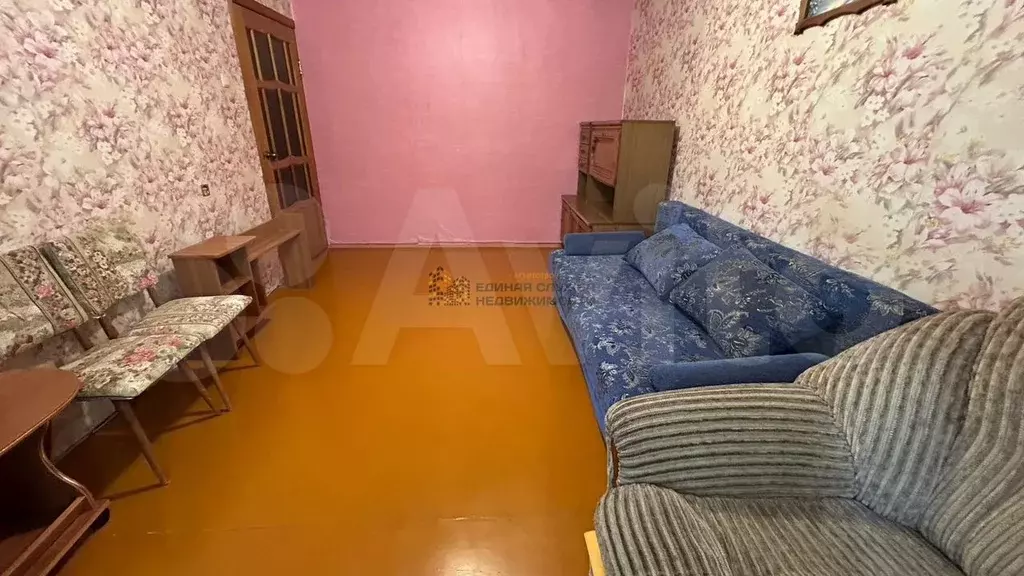 Комната 40 м в 1-к., 1/9 эт. - Фото 0
