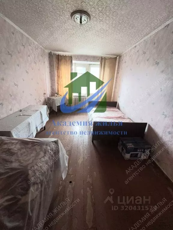 1-к кв. Оренбургская область, Орск Перегонная ул., 12 (29.9 м) - Фото 0