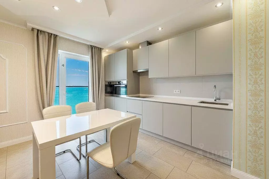 2-к кв. Краснодарский край, Сочи ул. Черноморская, 10 (90.0 м) - Фото 1