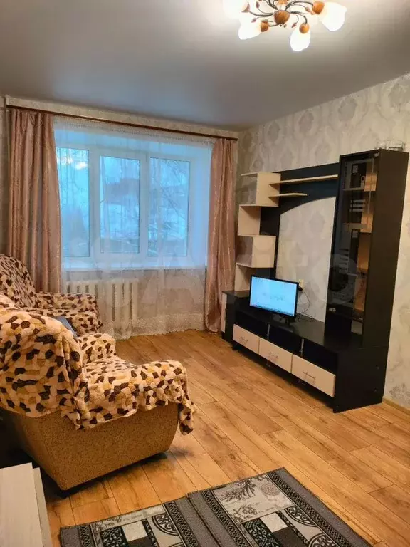 1-к. квартира, 35 м, 2/5 эт. - Фото 0