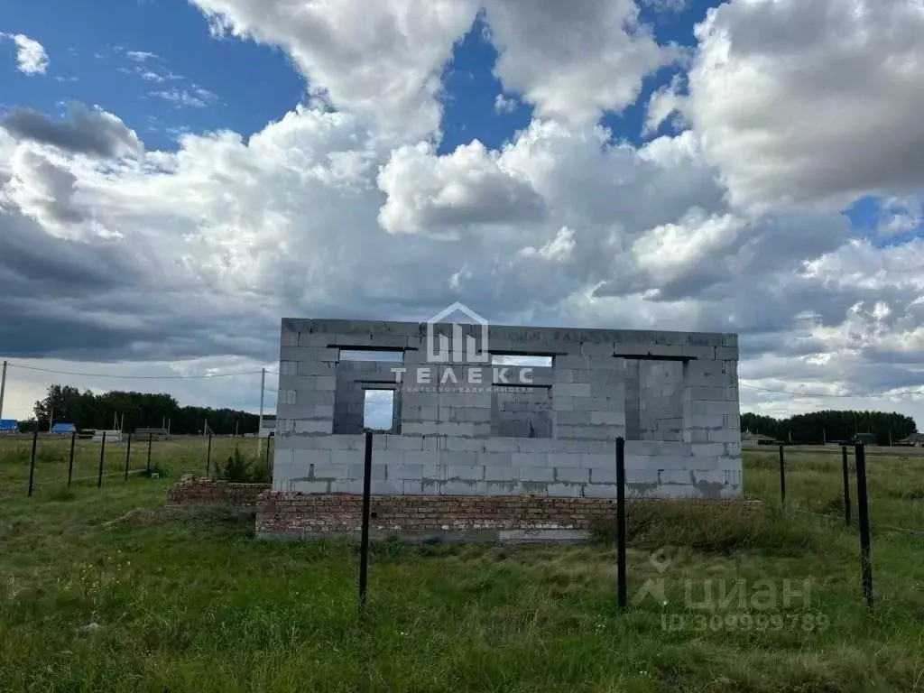 Участок в Омская область, Омский район, с. Усть-Заостровка ул. 2-я ... - Фото 1