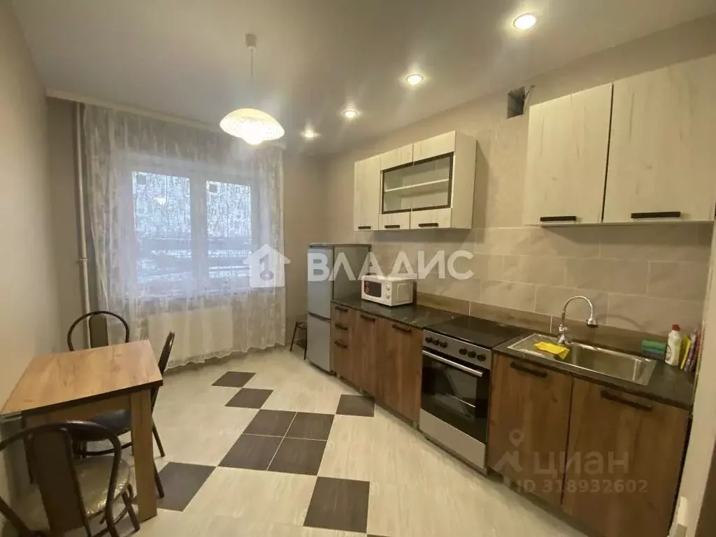 2-к кв. Владимирская область, Владимир 1-я Пионерская ул., 82 (57.0 м) - Фото 0