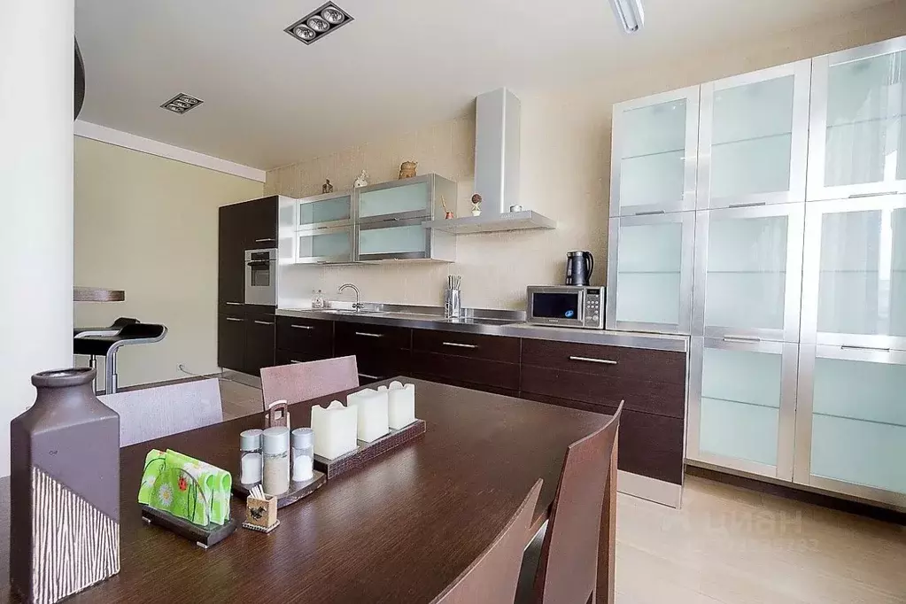 3-к кв. Новосибирская область, Новосибирск ул. Орджоникидзе, 23 (150.0 ... - Фото 0