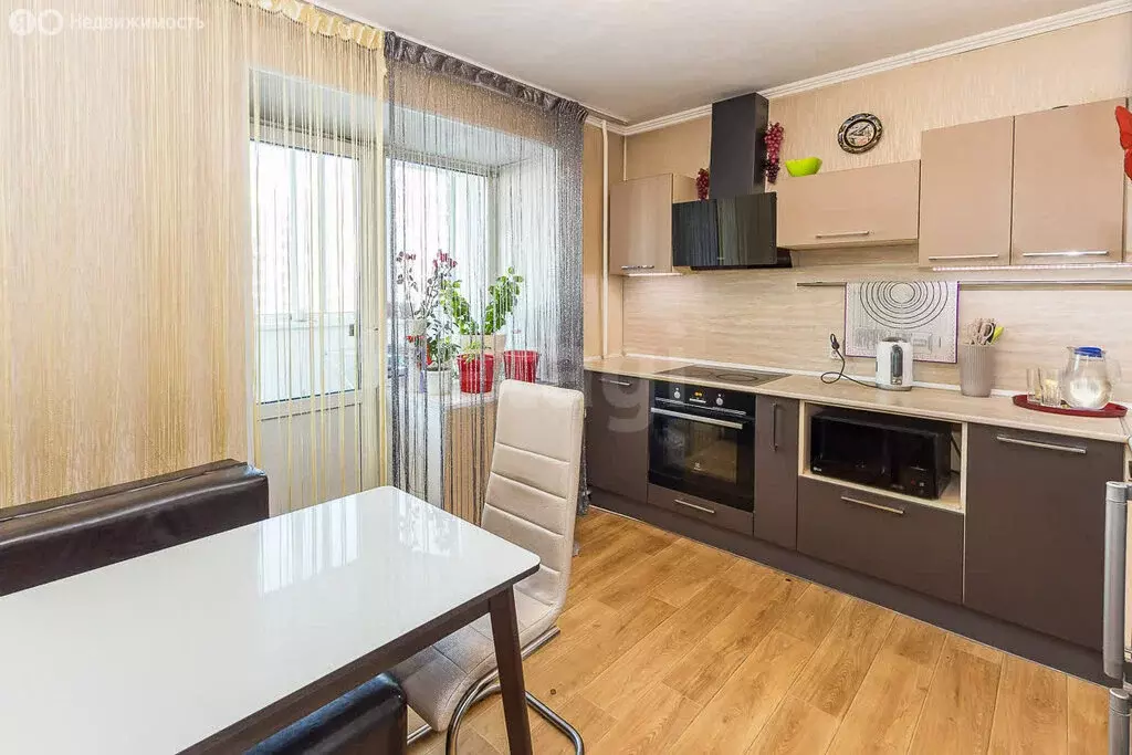 2-комнатная квартира: Благовещенск, улица Строителей, 68 (56.7 м) - Фото 1