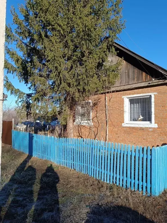 Дом в Саратовская область, Балаковский район, Натальинское ... - Фото 0