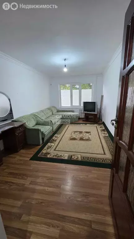 3-комнатная квартира: Грозный, улица Ризвана Исаевича Гайдабаева, 36 ... - Фото 0