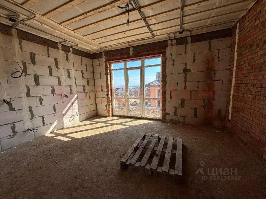 Коттедж в Ростовская область, Цимлянск Советская ул., 64А (100 м) - Фото 0