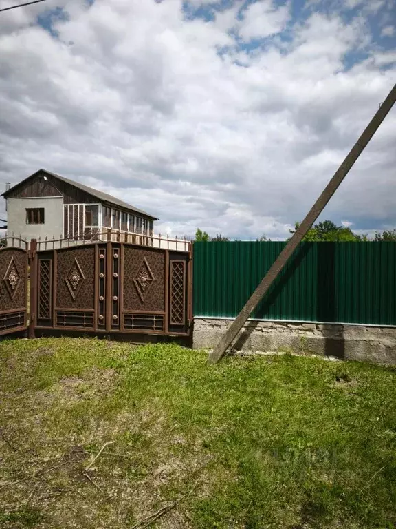 Дом в Воронежская область, Бобровский район, Ясенковское с/пос, пос. ... - Фото 1