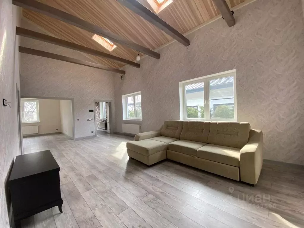 Коттедж в Калужская область, Жуковский район, Истье с/пос, д. Акатово  ... - Фото 2