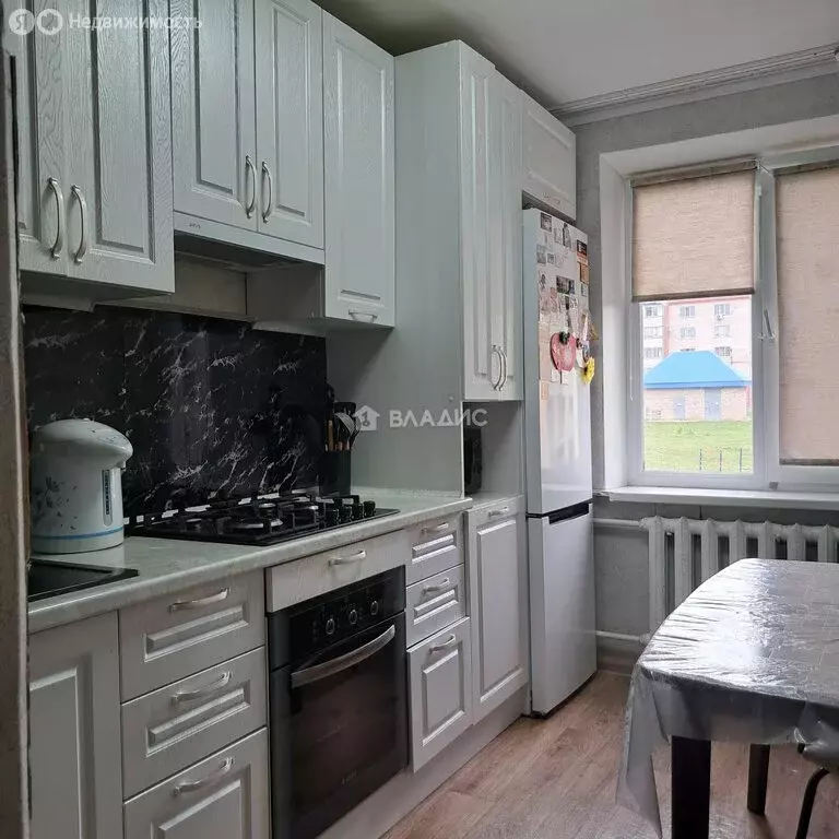 3-комнатная квартира: Белебей, Красная улица, 125/2 (62 м) - Фото 0