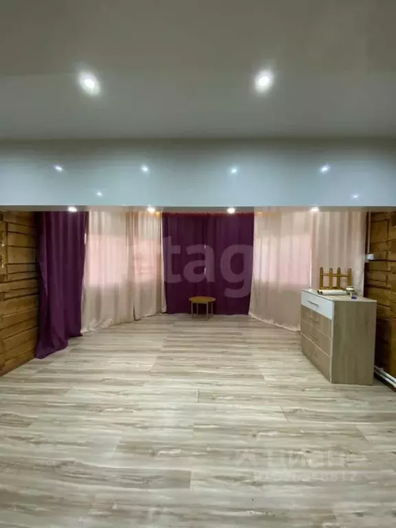 Дом в Саха (Якутия), Покровск ул. Братьев Ксенофонтовых, 94 (120 м) - Фото 1