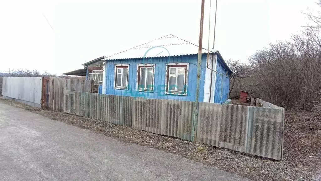 Дом в Белгородская область, Новооскольский муниципальный округ, с. ... - Фото 1