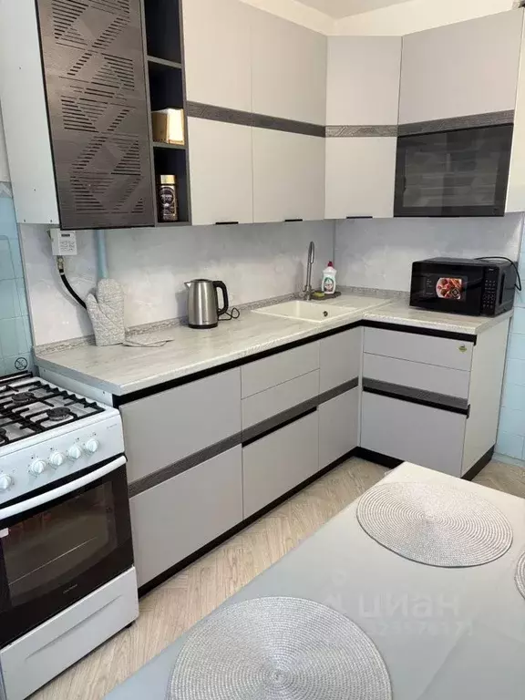 3-к кв. Волгоградская область, Волгоград бул. Энгельса, 36 (67.1 м) - Фото 1