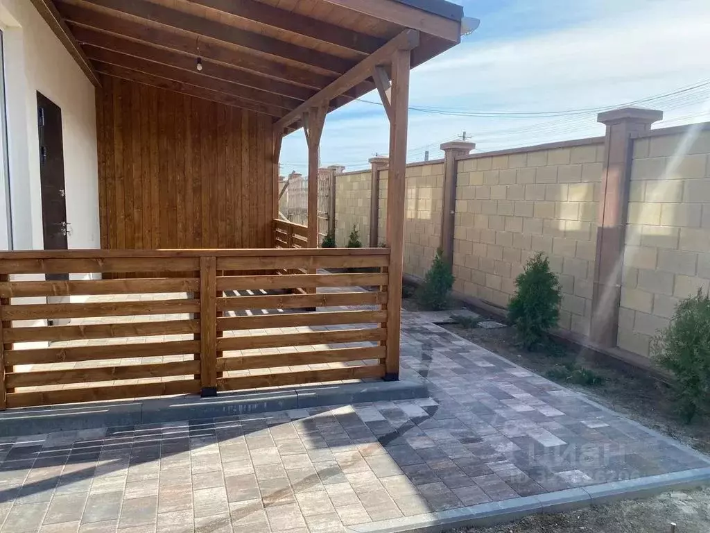 Дом в Крым, Евпатория городской округ, Заозерное пгт ул. Береговая, 5А ... - Фото 1