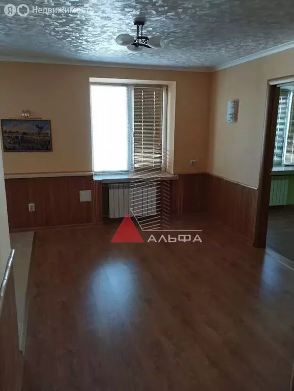 3-комнатная квартира: Евпатория, улица Конституции, 3 (52.5 м) - Фото 2