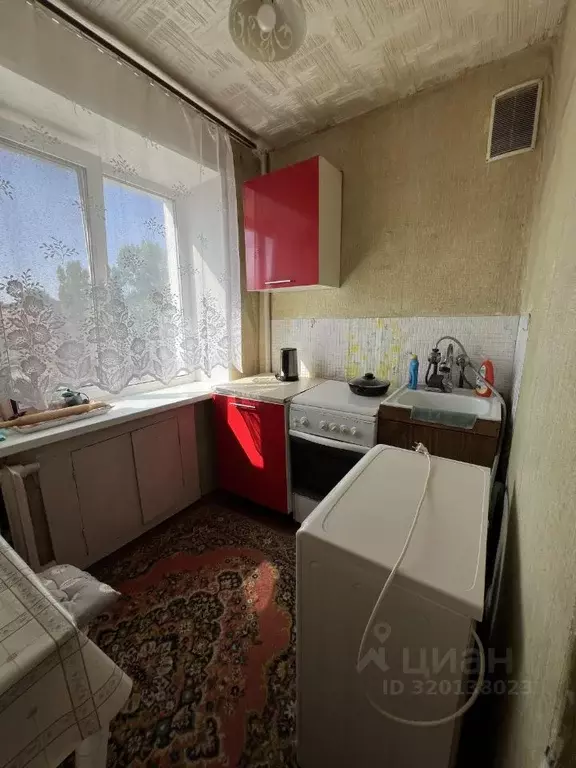 2-к кв. Саратовская область, Энгельс Полтавская ул., 15 (47.0 м) - Фото 0