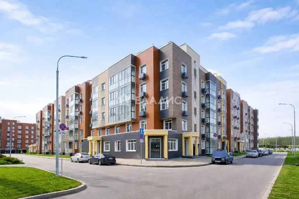 Продается 3-комнатная квартира - Фото 2