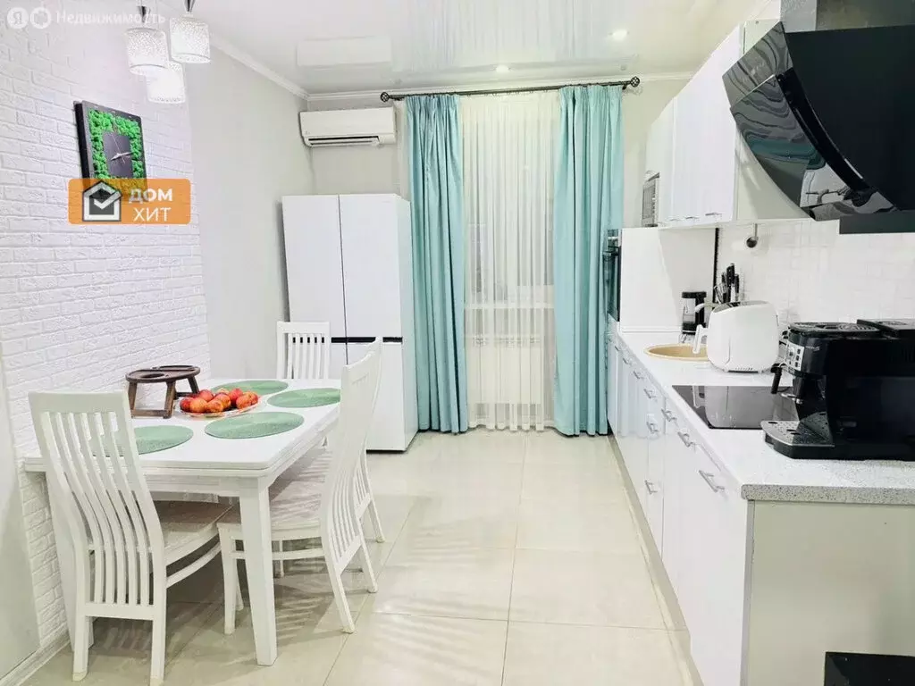 2-комнатная квартира: Севастополь, улица Адмирала Фадеева, 46Б (43 м) - Фото 0