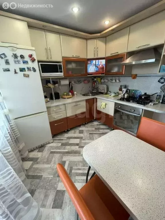3-комнатная квартира: Сыктывкар, улица Малышева, 18 (67.5 м) - Фото 0