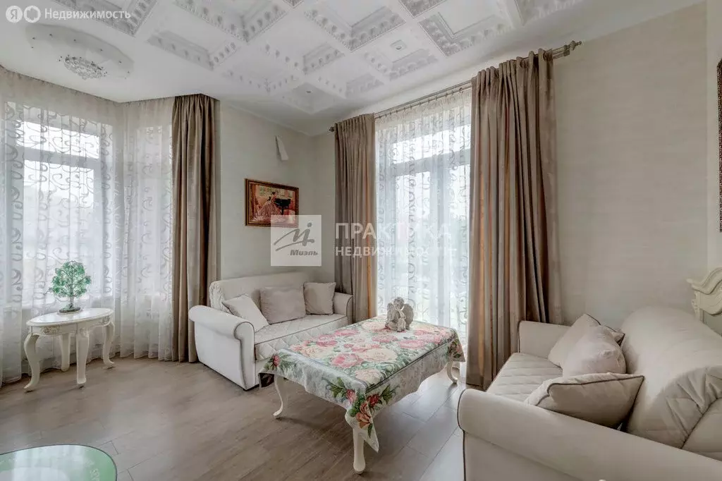Дом в Тучково, 1-я Новопетровская улица, 10 (401.4 м) - Фото 1
