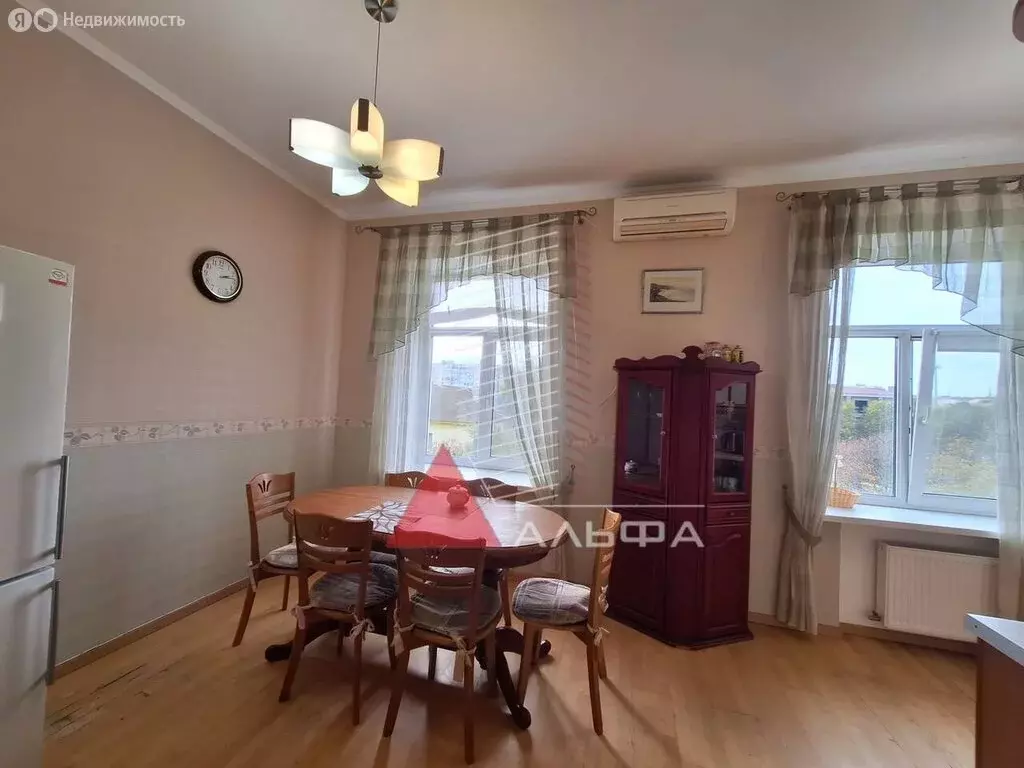 2-комнатная квартира: Евпатория, улица Фрунзе, 25 (66.8 м) - Фото 2