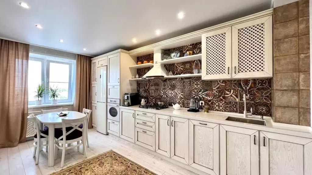 3-к кв. Мордовия, Саранск ул. Кирова, 19Б (81.7 м) - Фото 1