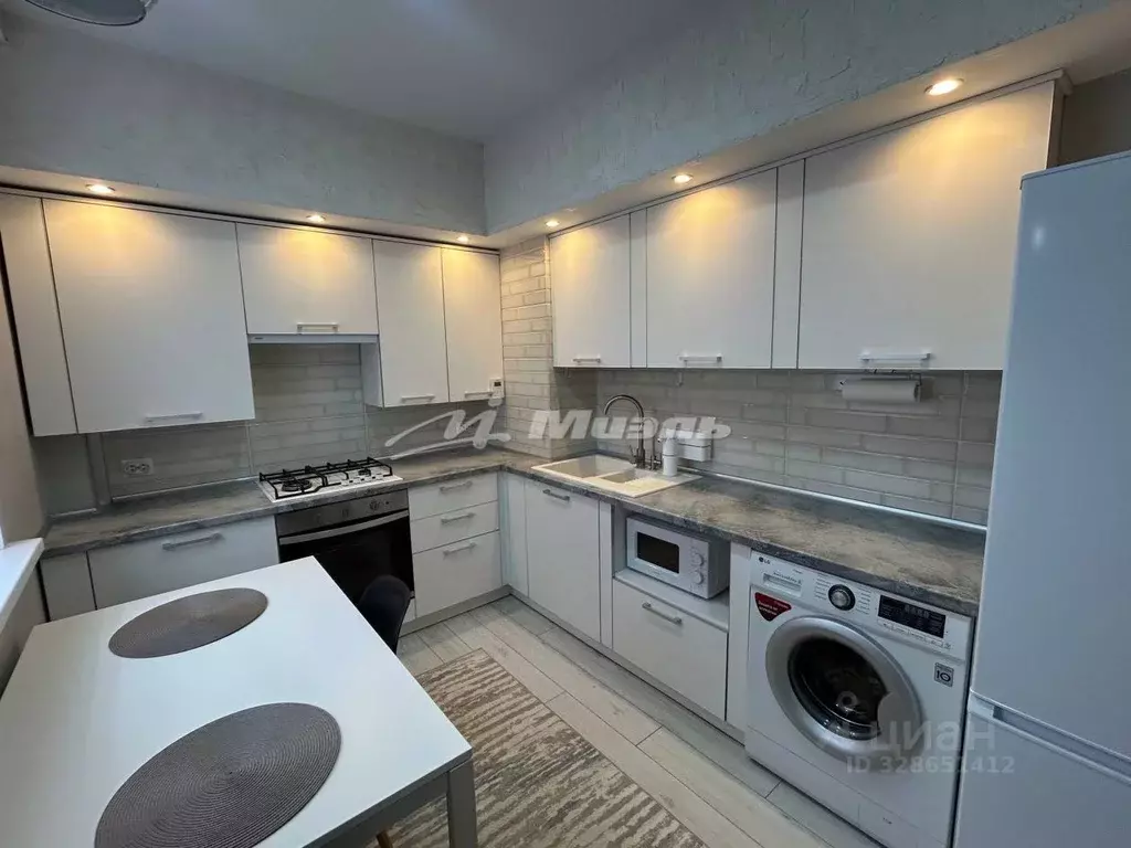 1-к кв. Крым, Симферополь ул. Старозенитная, 5 (39.94 м) - Фото 1