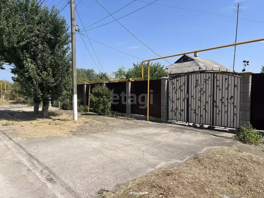 Дом в Крым, Кировский район, с. Яркое Поле ул. Привокзальная (76 м) - Фото 1