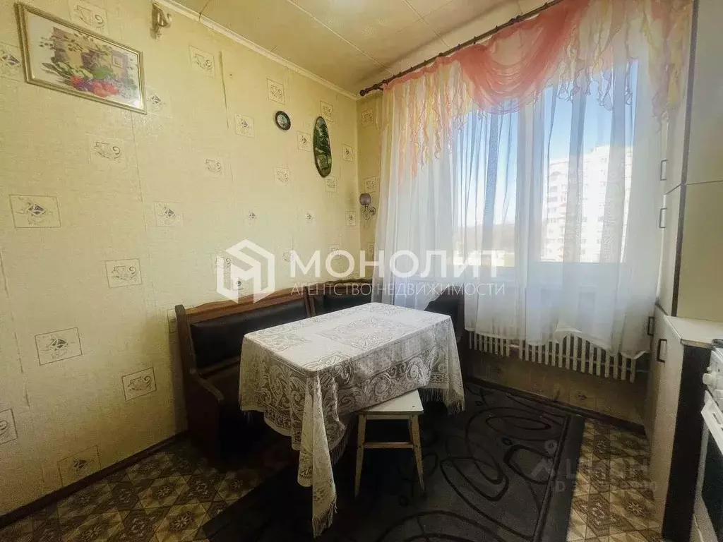 3-к кв. Белгородская область, Старый Оскол Королева мкр, 14 (66.0 м) - Фото 2