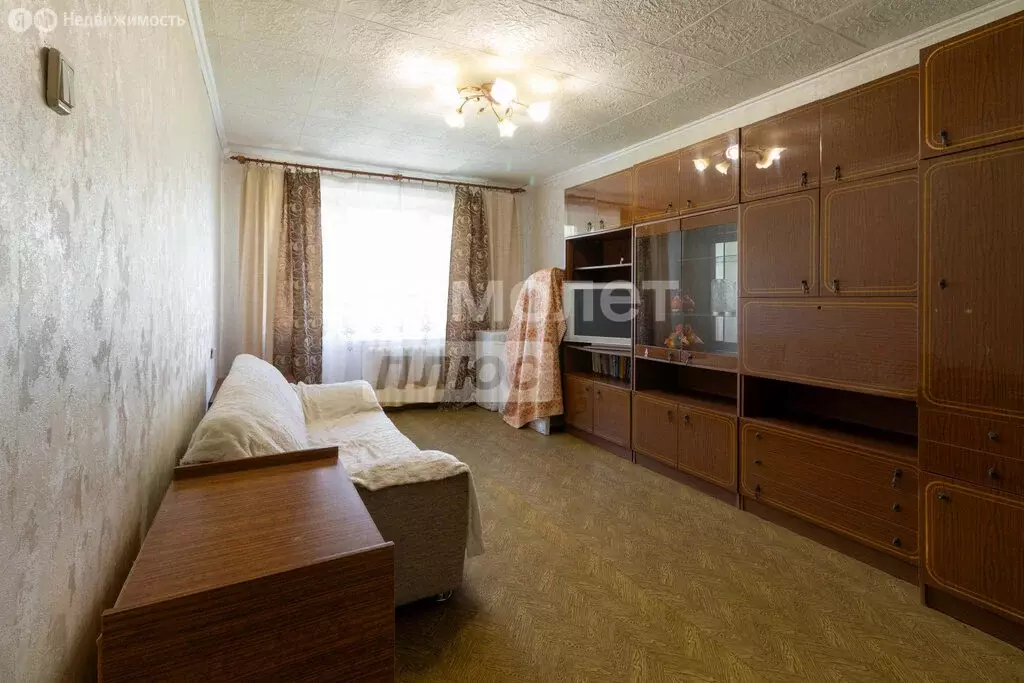 3-комнатная квартира: посёлок Любучаны, Заводская улица, 3 (60.3 м) - Фото 1