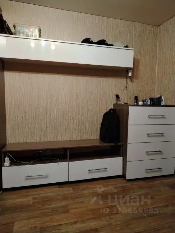 Комната Омская область, Омск просп. Мира, 28а (18.0 м) - Фото 1