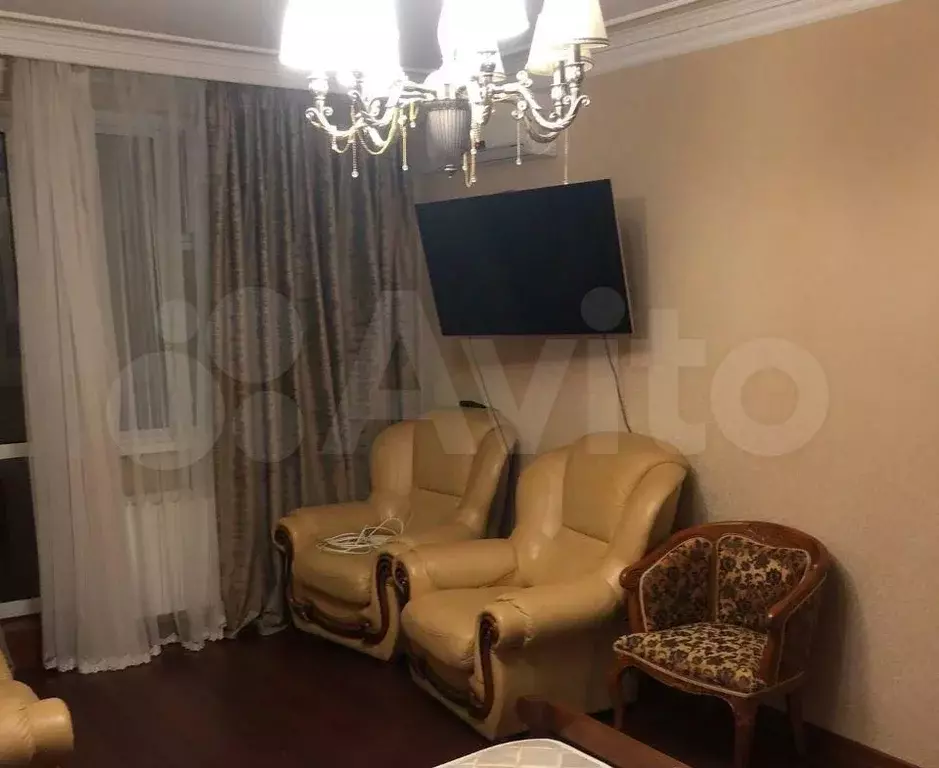 1-к. квартира, 40 м, 13/17 эт. - Фото 1