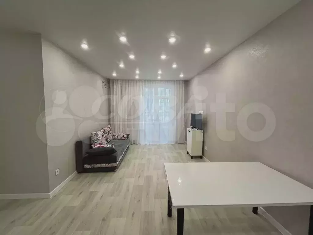 2-к. квартира, 70 м, 9/12 эт. - Фото 1