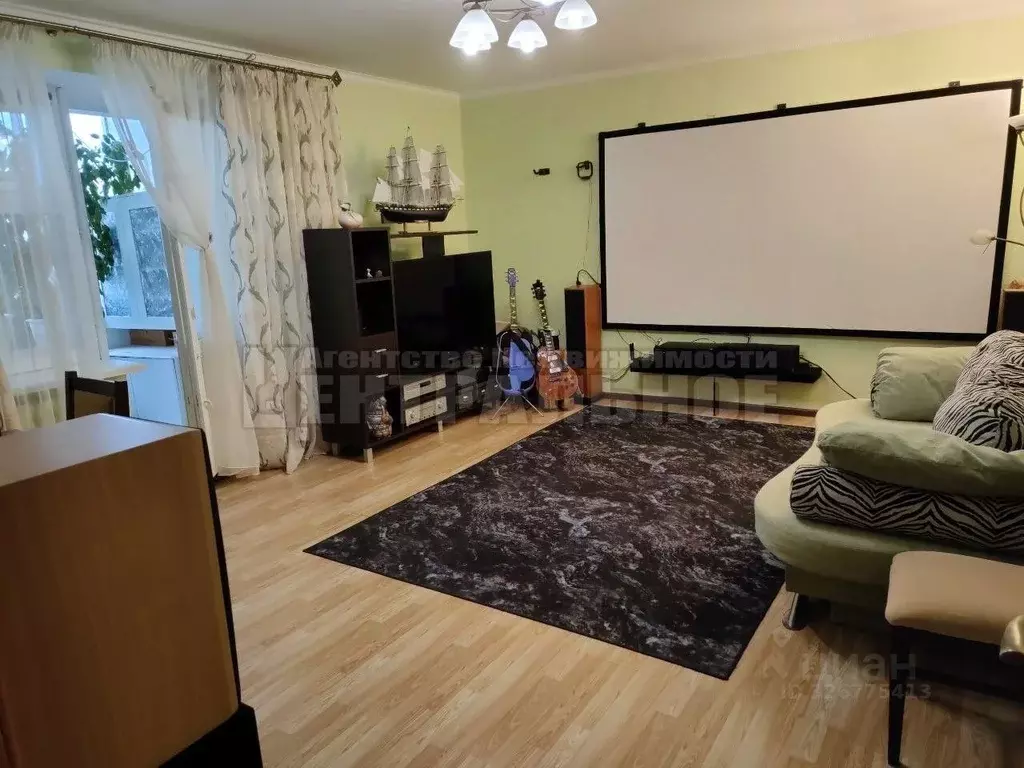 2-к кв. Смоленская область, Смоленск ул. Багратиона, 22А (66.8 м) - Фото 1