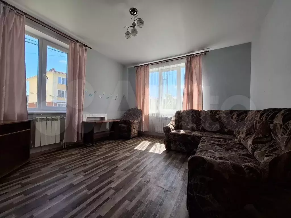 1-к. квартира, 42 м, 1/3 эт. - Фото 1