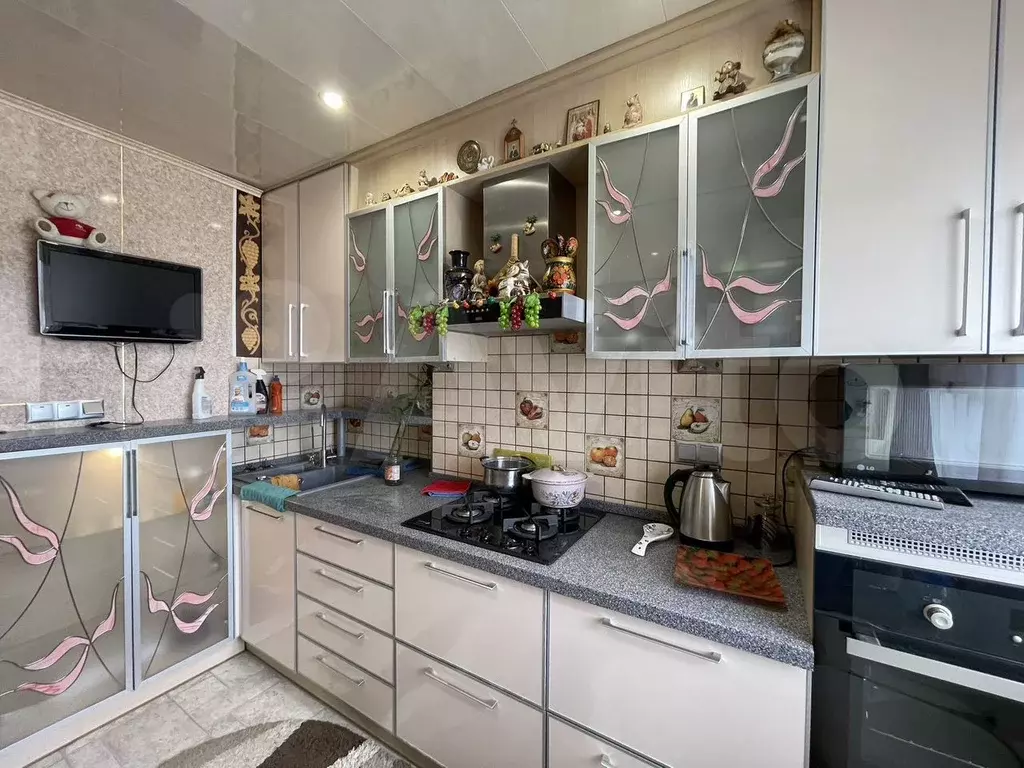 2-к. квартира, 42,9 м, 9/9 эт. - Фото 0
