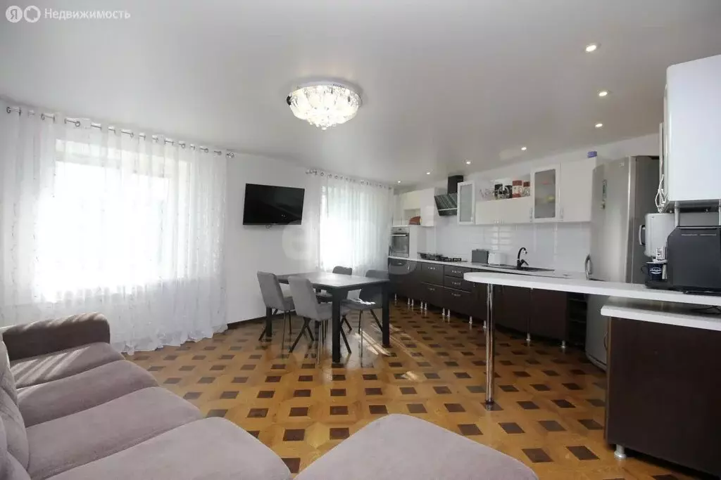 3-комнатная квартира: Вологодская область, рабочий посёлок Шексна, ... - Фото 1