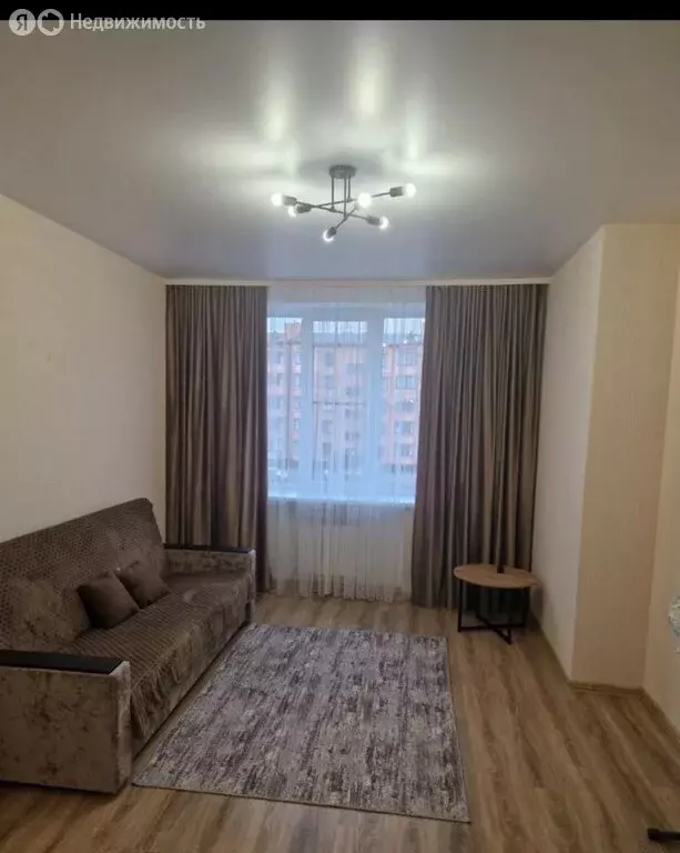 2-комнатная квартира: Владикавказ, улица Курсантов-Кировцев, 37 (60 м) - Фото 0