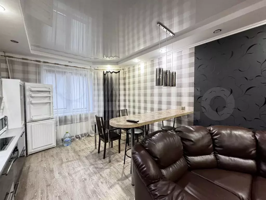2-к. квартира, 63 м, 1/24 эт. - Фото 1