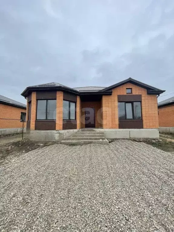 Дом в Ставропольский край, Михайловск Шпаковский район, ул. Софьи ... - Фото 0