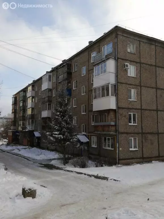 3-комнатная квартира: Уфа, улица Кирова, 101/2 (58 м) - Фото 1