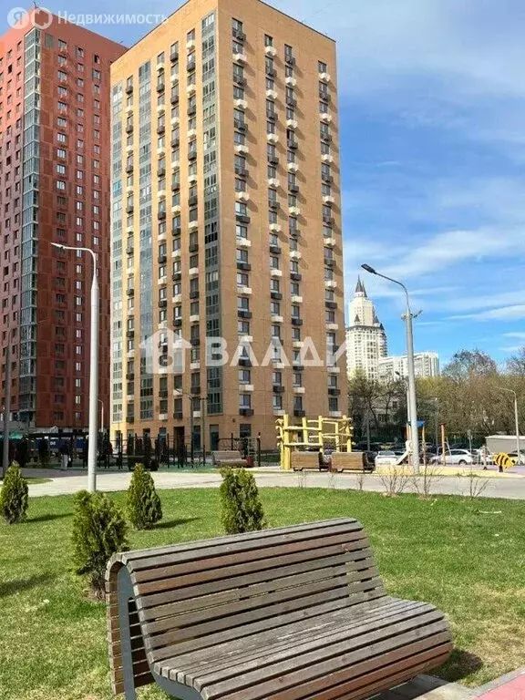 3-комнатная квартира: Москва, Давыдковская улица, 10 (74 м) - Фото 1